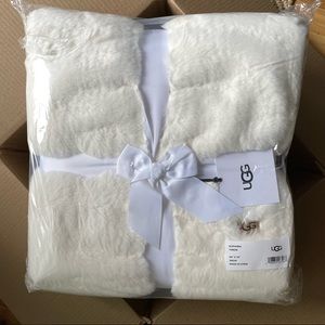UGG EUPHORIA THROW
